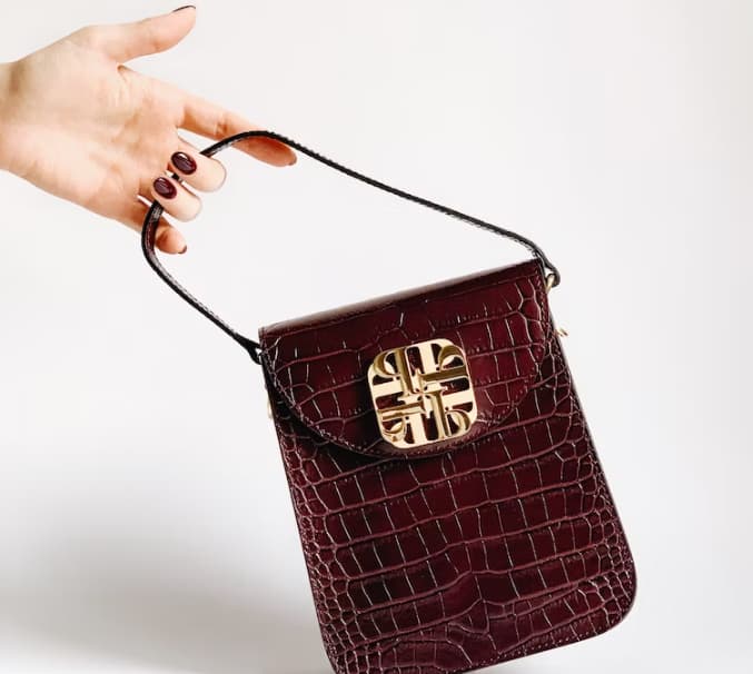 Benefits of Buying Handbags From an Online Store